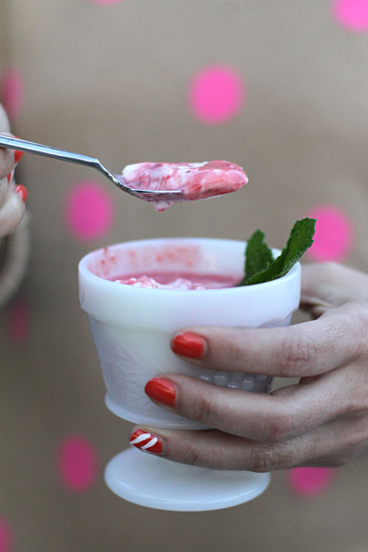 greek-yogurt-fruit-cups