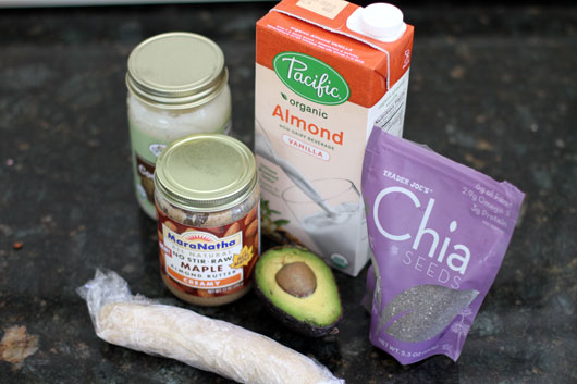 banana-almond-smoothie