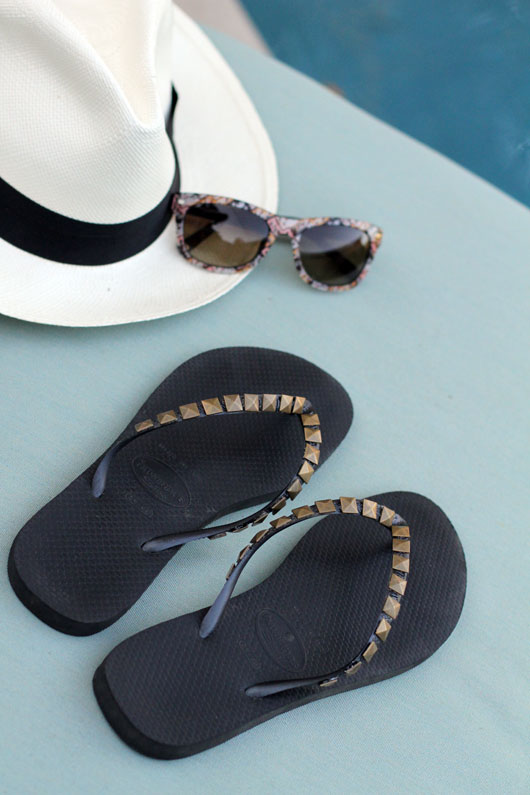 DIY-studded-flip-flops1