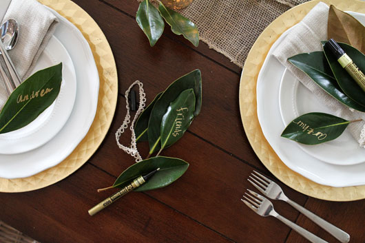 DIY-thankful-notes-on-magnolia-leaves