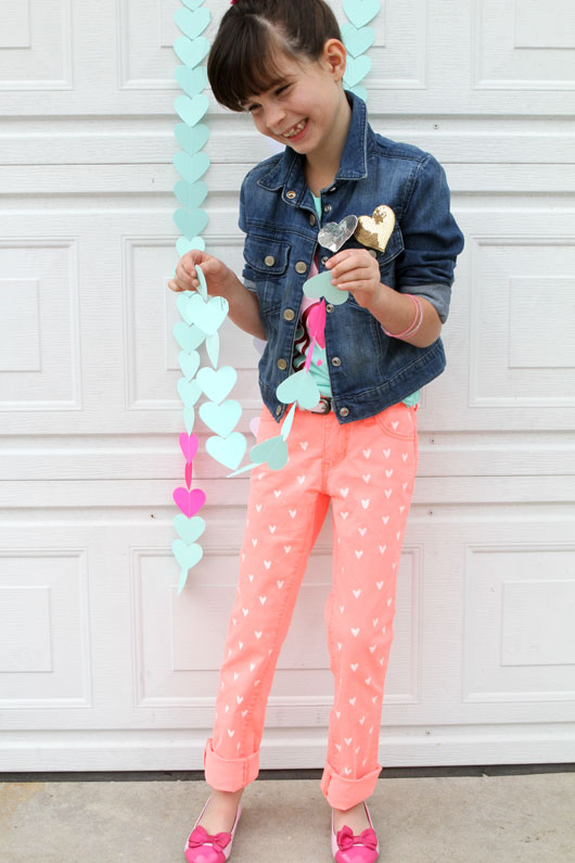 DIY-Neon-Painted-Heart-Jeans-For-Girls