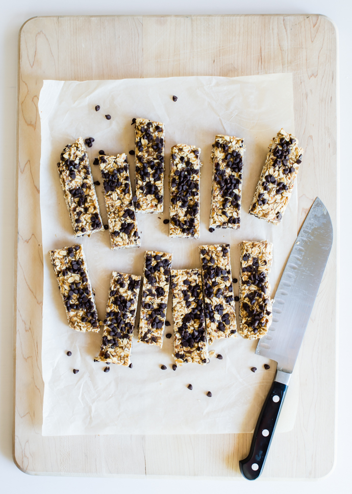tahini chocolate chip granola bars