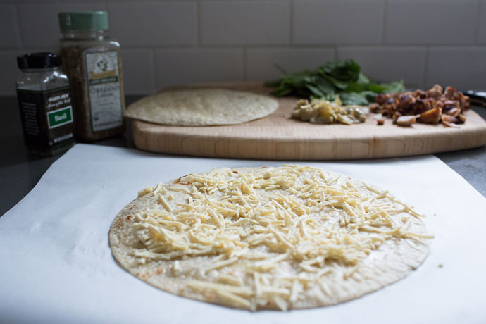 Caramelized-Onion-Chicken-Pizza-3